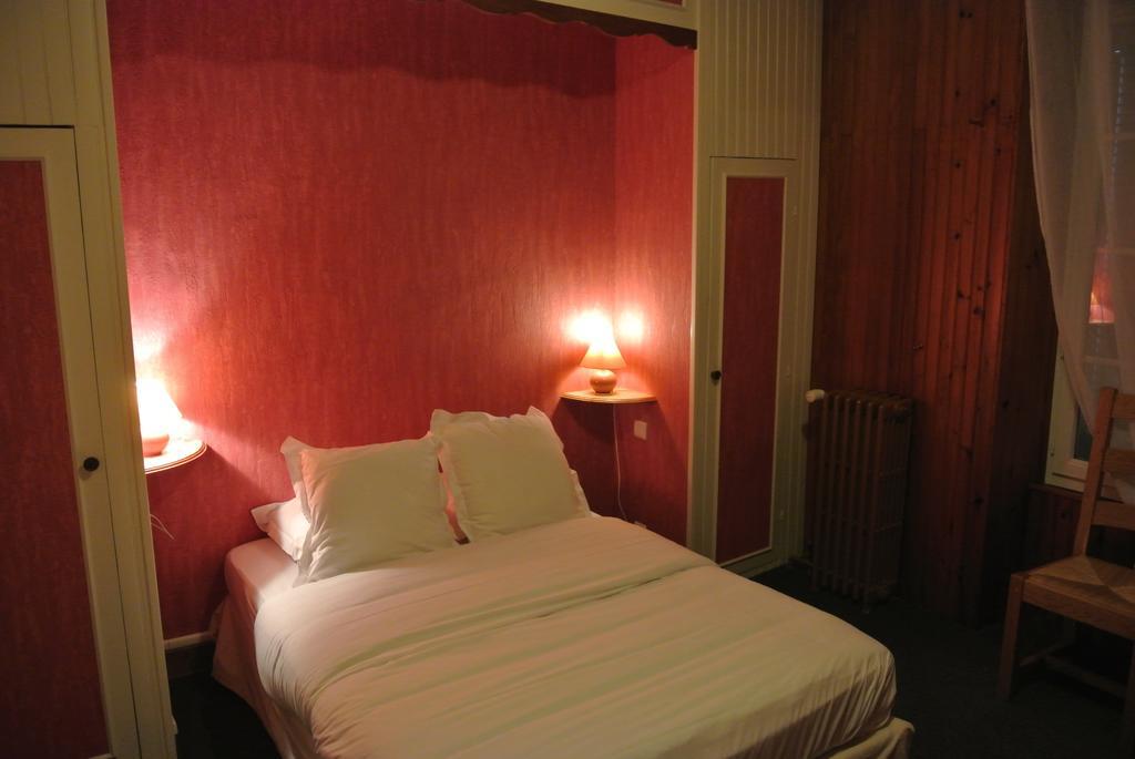 Hotel Le Central Boussac  Pokoj fotografie