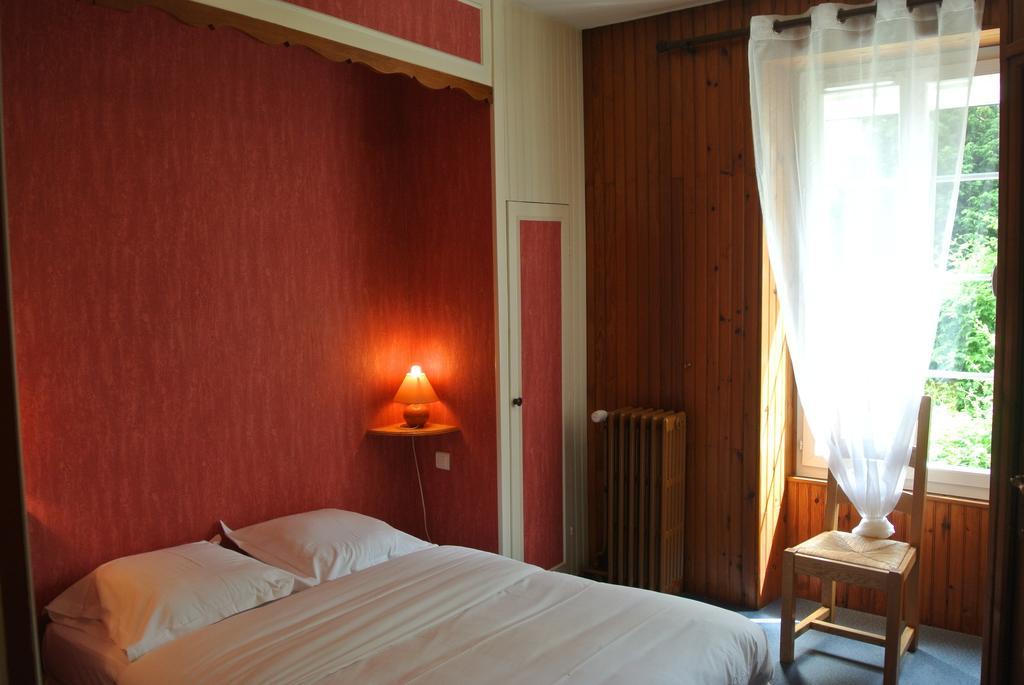 Hotel Le Central Boussac  Pokoj fotografie